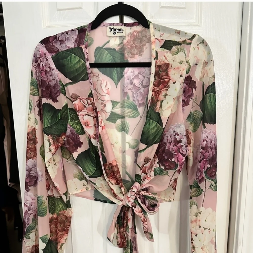 Show Me Your Mumu Floral Bohemian Tie Top With Plunging Neckline. Size M - Picture 7 of 8